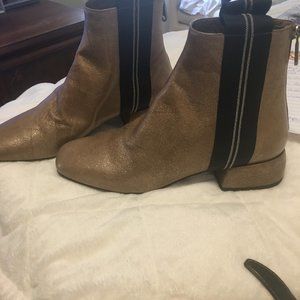 GORGEOUS  NEW Brunelli Cucianni Bootie $562